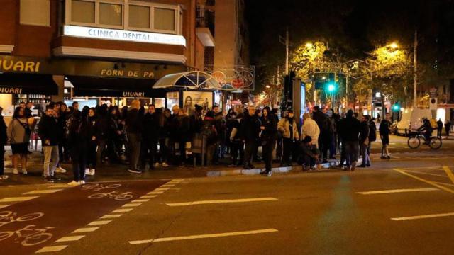 CDR desalojados por los Mossos de la Avenida Meridiana de Barcelona / TWITTER L'ALERTA
