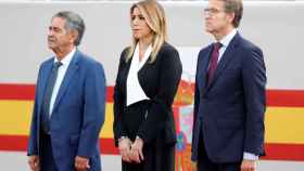 Miguel Revilla, Susana Díaz y Alberto Núñez-Feijoo -presidentes de Cantabria, Andalucía y Galicia, respectivamente-, en el desfile / EFE