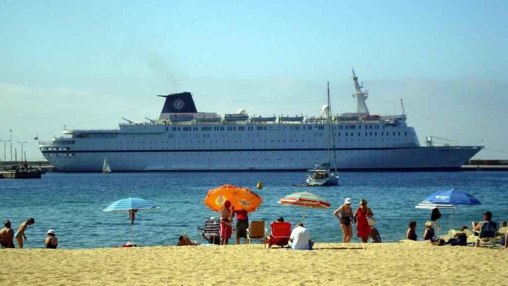 Un crucero en la costa de Palamós (Girona), uno de los epicentros del terremoto de la Costa Brava / EUROPA PRESS