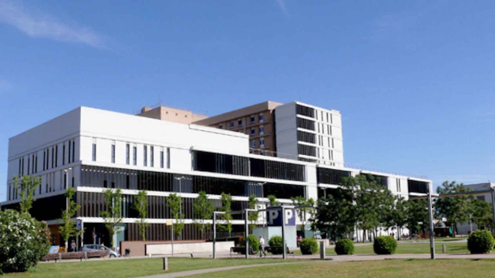 Una foto de archivo del Hospital Taulí de Sabadell, que pierde su servicio de oncología infantil / CG