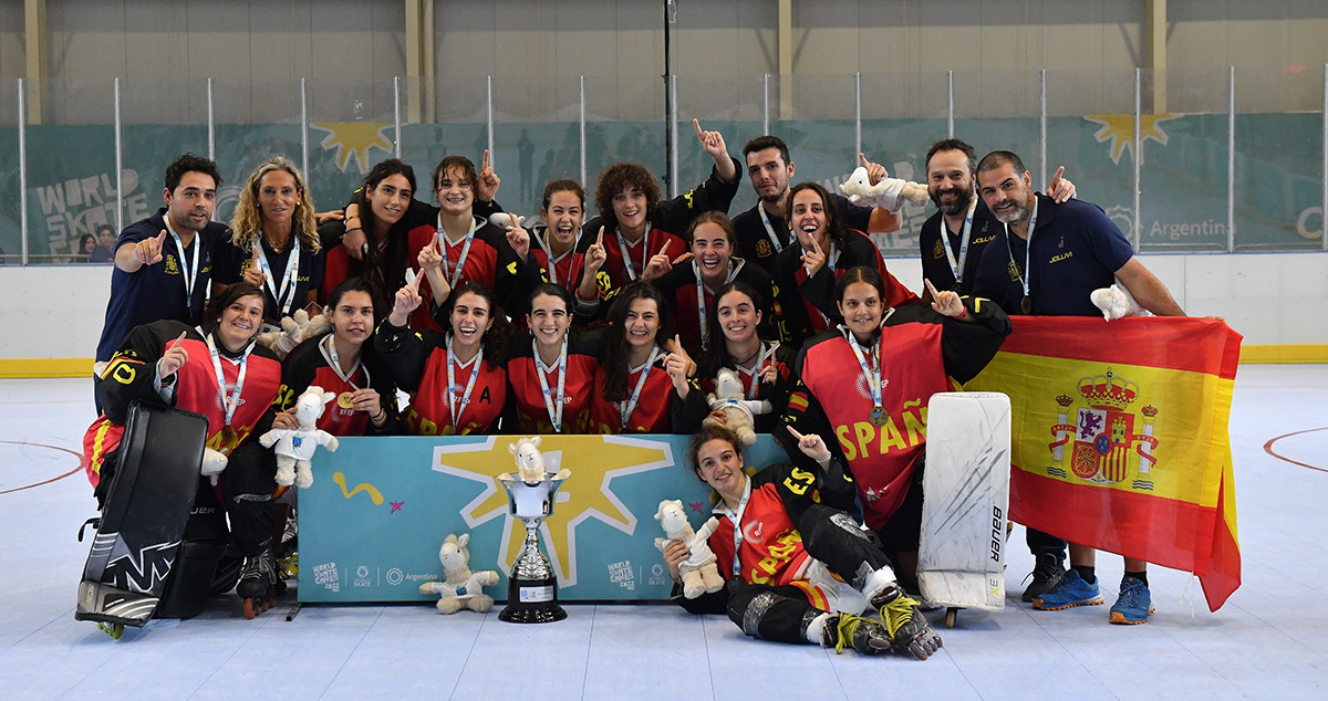 La selección española femenina de hockey línea, campeona del mundo / MARCO GUARIGLIA - WORLD SKATE
