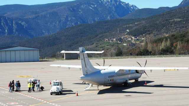 Imagen de un avión en el aeropuerto de Andorra-La Seu, desde el que quiere operar Andorra Airlines / CG