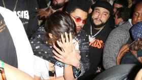 The Weeknd protege a Selena Gómez de los fans