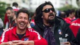 Simeone y el 'Mono' Burgos / EFE