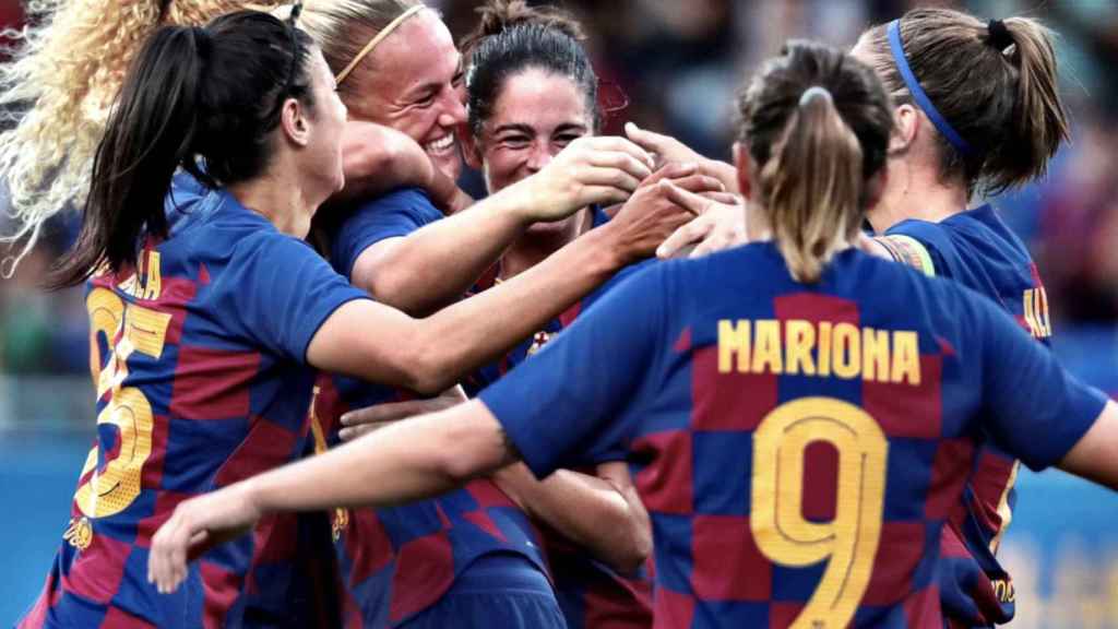 Una foto de las jugadoras del Barça celebrando el tanto de Van der Gragt a la Juventus / FCB