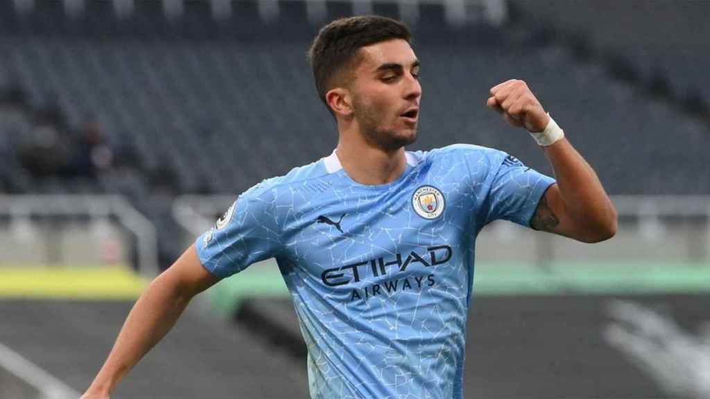 Ferran Torres celebra un gol con el Mánchester City