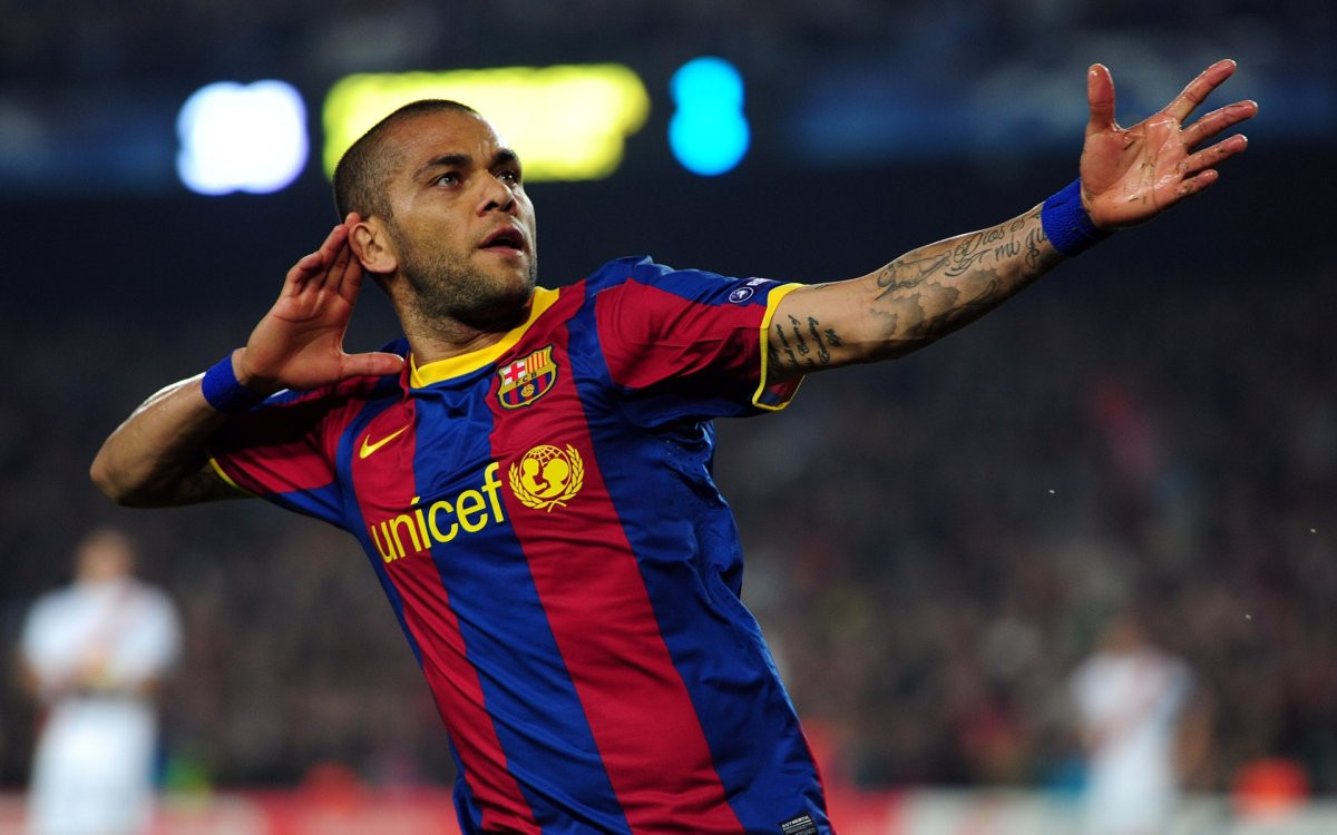 Dani Alves, celebrando un gol con el Barça | EFE