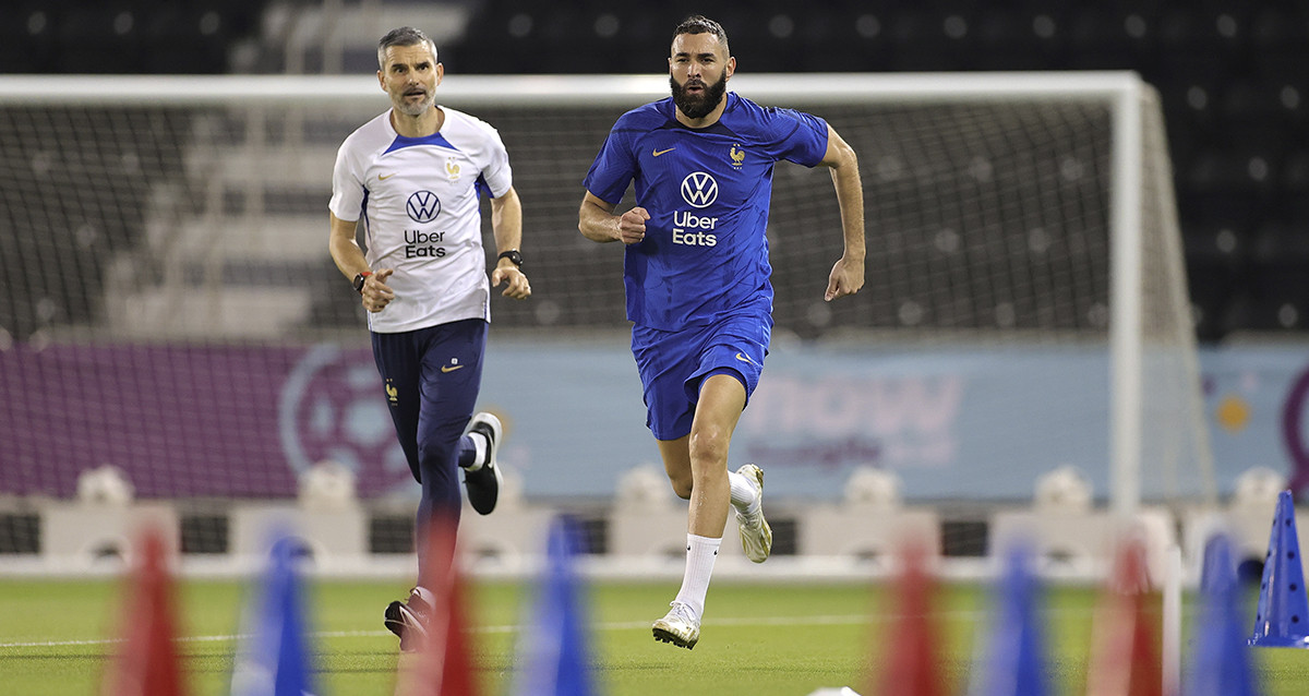 Benzema, antes de salir lesionado en el último entrenamiento de Francia EFE