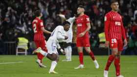 Vinicius, tras marcar el segundo gol del Real Madrid al Sevilla en el partido de Liga de esta temporada / EFE