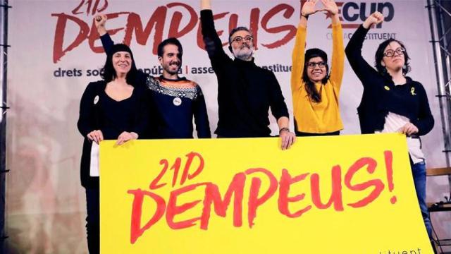 La dirección de la CUP con Maria Rovira y Eulàlia Reguant, líderes de los antisistema en Barcelona / EFE