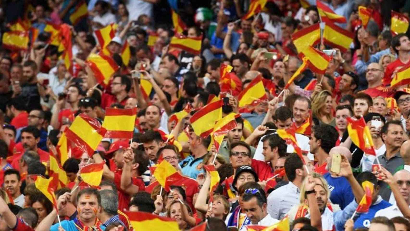 Aficionados de La Roja, durante un partido / CG