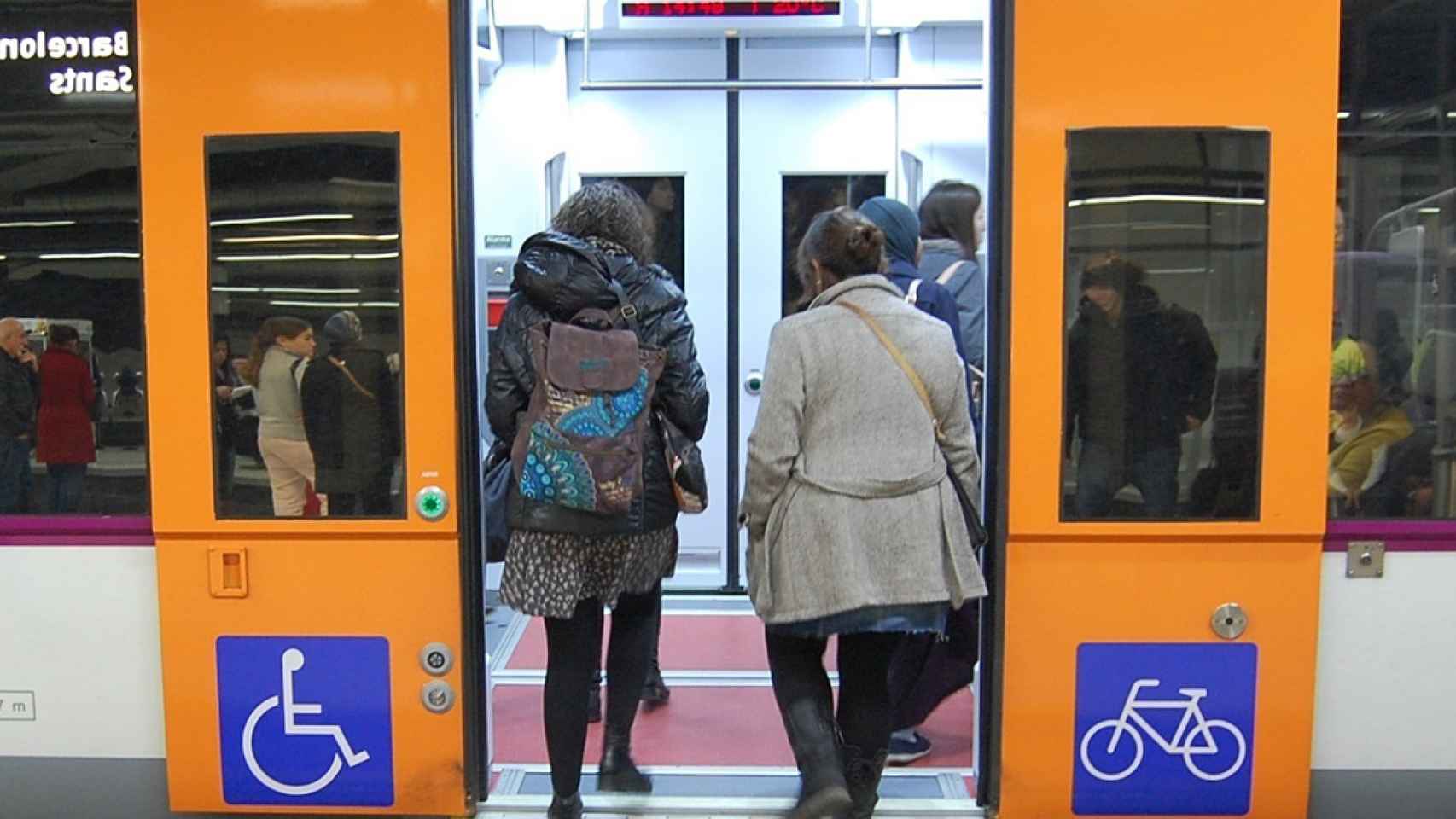 Fotografía de archivo de un tren de Rodalies / EUROPA PRESS