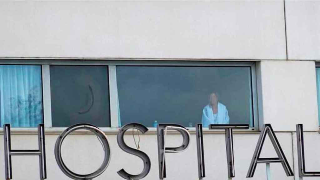 Imagen de una paciente en el Hospital de Mataró, el principal dispositivo del Consorci Sanitari del Maresme (CSdM) / EFE