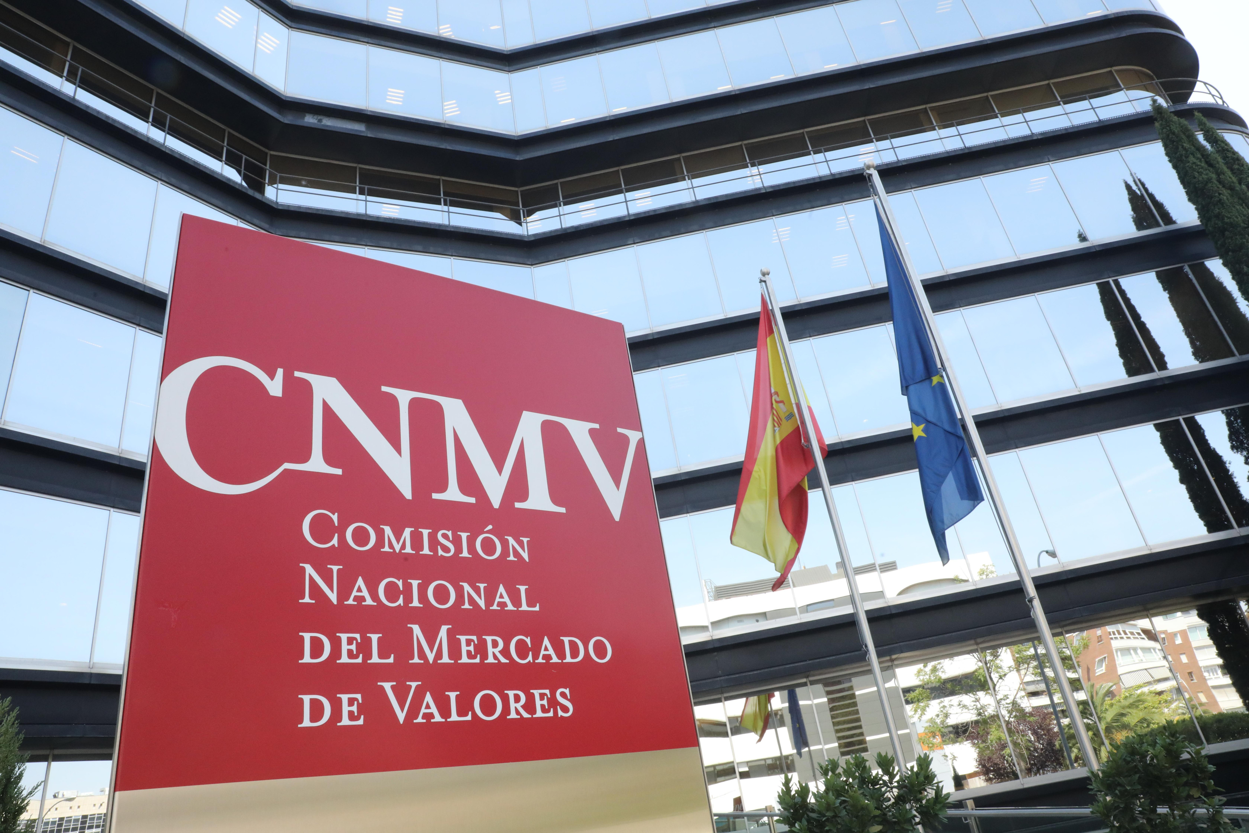 Entrada a la sede de la CNMV en Madrid / EP