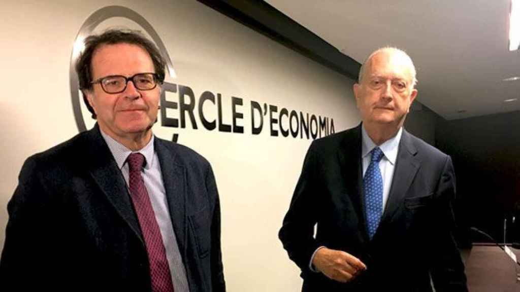 Juan José Brugera (d), presidente del Círculo de Economía, junto al director del lobby empresarial, Jordi Albertich (i), que reclama reformar el IRPF, el IVA y el impuesto de Sociedades / CG