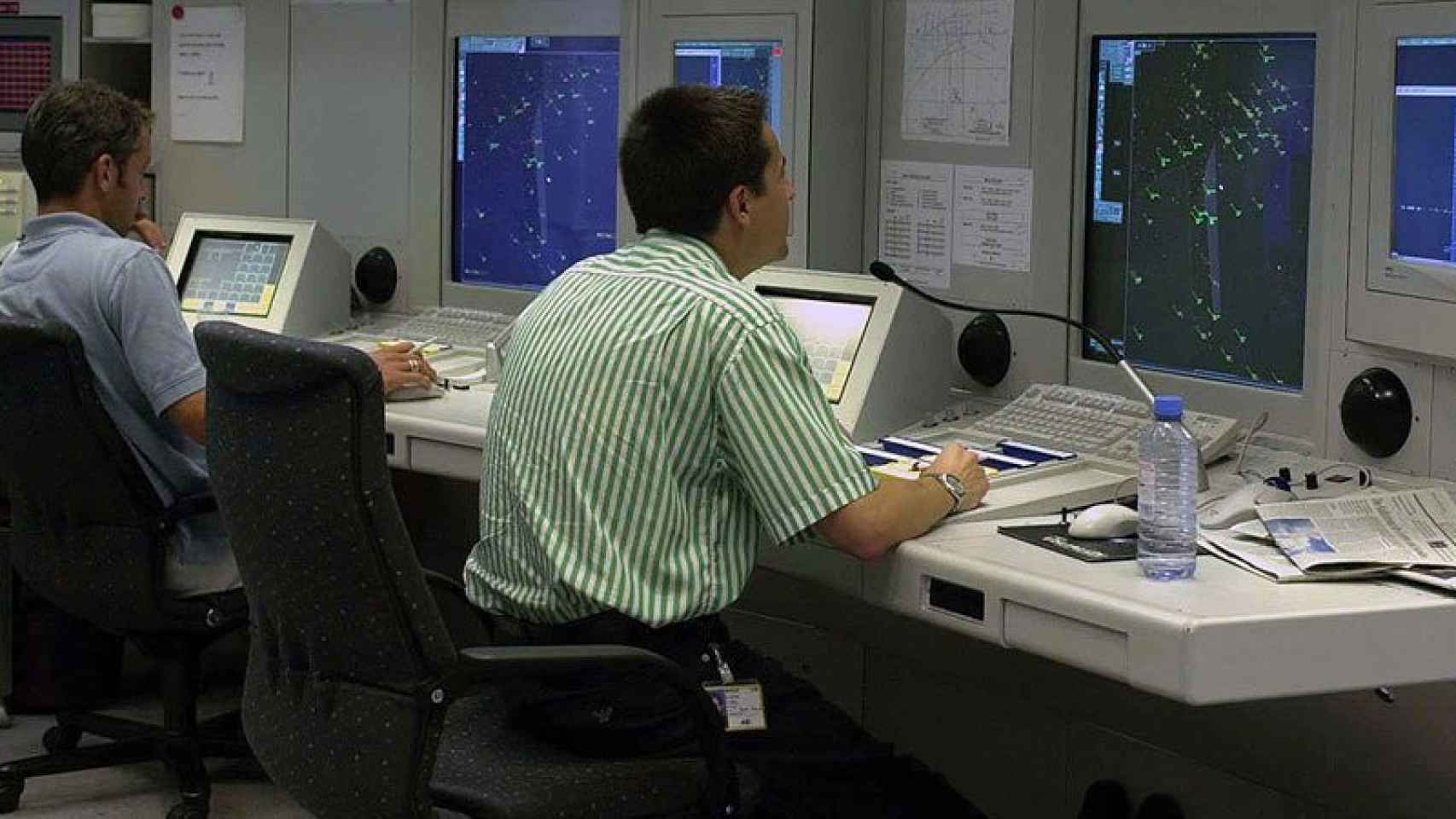 Imagen de un centro de control aéreo de Aena.