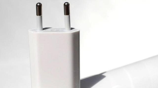 Apple se ofrece a cambiar gratis los cargadores comprados entre 2003 y 2015.