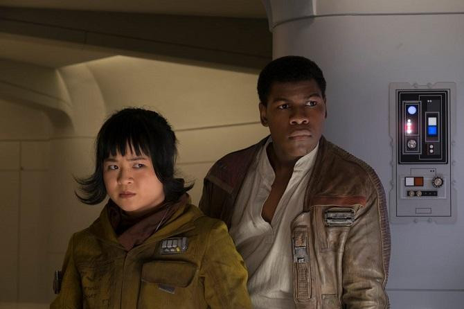 John Boyega y Kelly Marie Tran en Star Wars / DISNEY