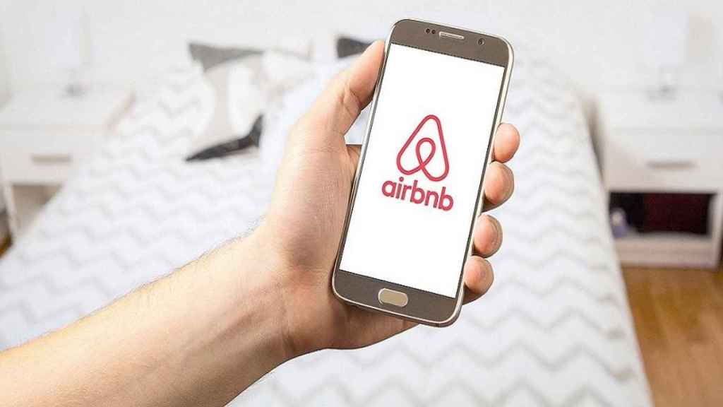 Aplicación móvil de AirBnB / PIXABAY