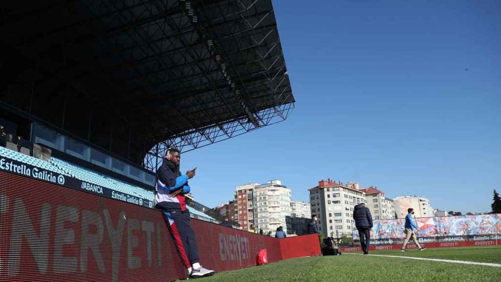 Samuel Umtiti, antes de un partido del Barça en Balaídos / FCB