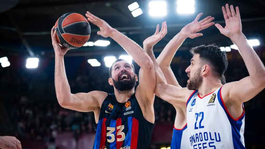 Mirotic, en una jugada de la derrota del Barça en la Euroliga / FCB