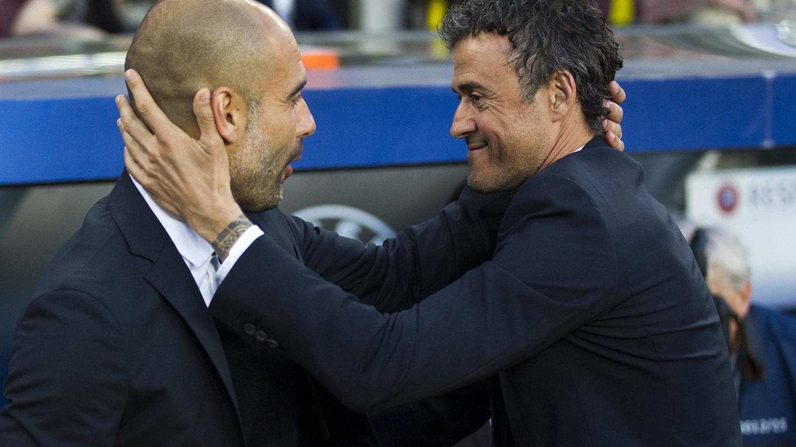 Pep Guardiola y Luis Enrique, en un duelo en Champions, cuando el asturiano entrenaba al Barça / EFE