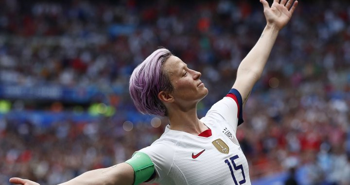 Megan Rapinoe celebra su gol ante Holanda / EFE