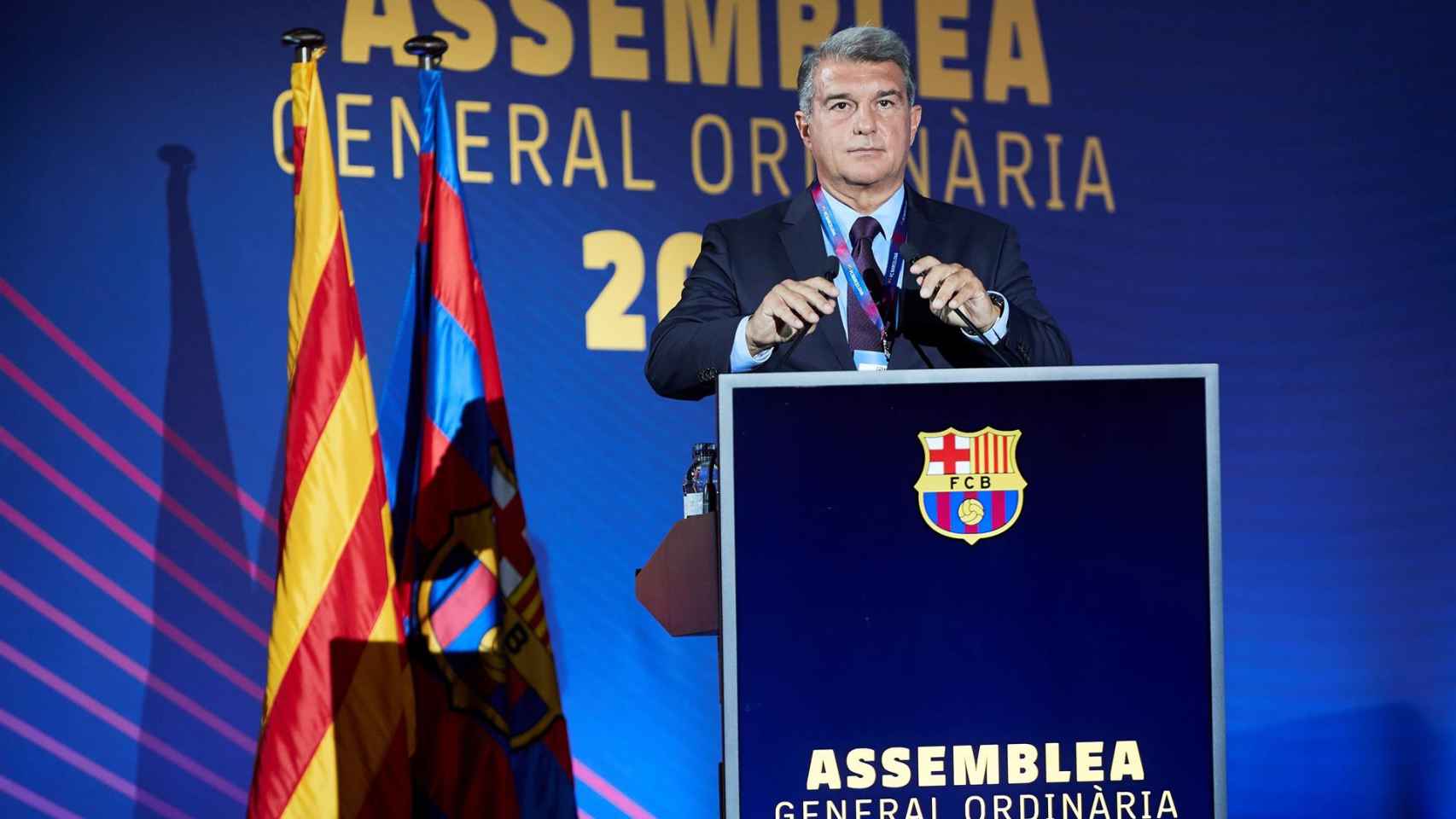 Joan Laporta, durante la asamblea de compromisarios del domingo en el Palau / EFE