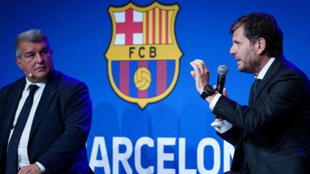Joan Laporta y Mateu Alemany, durante una rueda de prensa del Barça en el Auditori 1899 / FCB