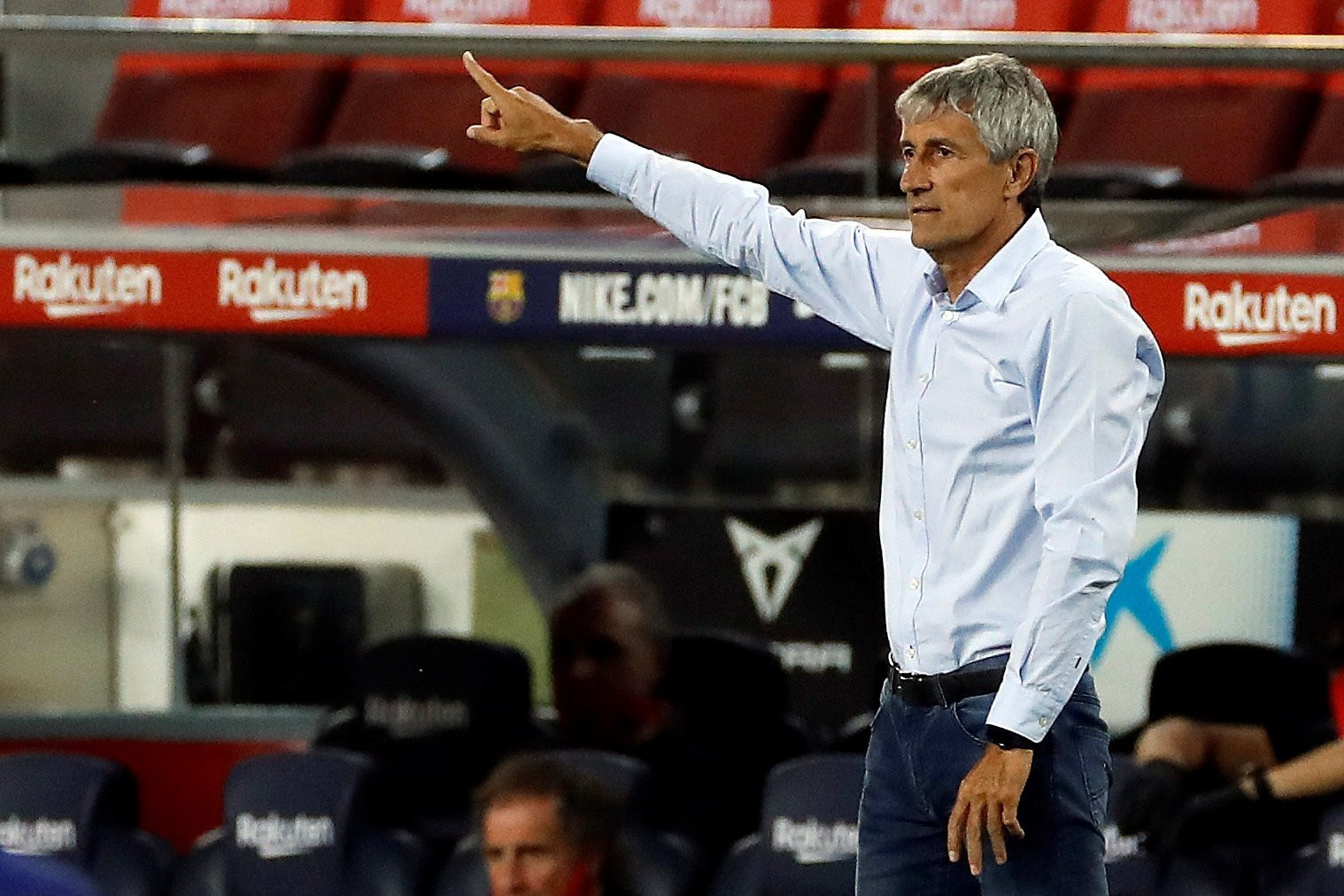 Quique Setién entrenando al Barça contra el Atlético de Madrid / EFE