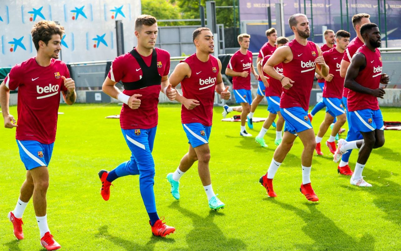 Los jugadores del Barça preparándose para los rivales de la pretemporada / FC Barcelona