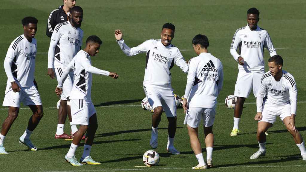 Los jugadores del Real Madrid, durante una sesión de entrenamiento / EFE