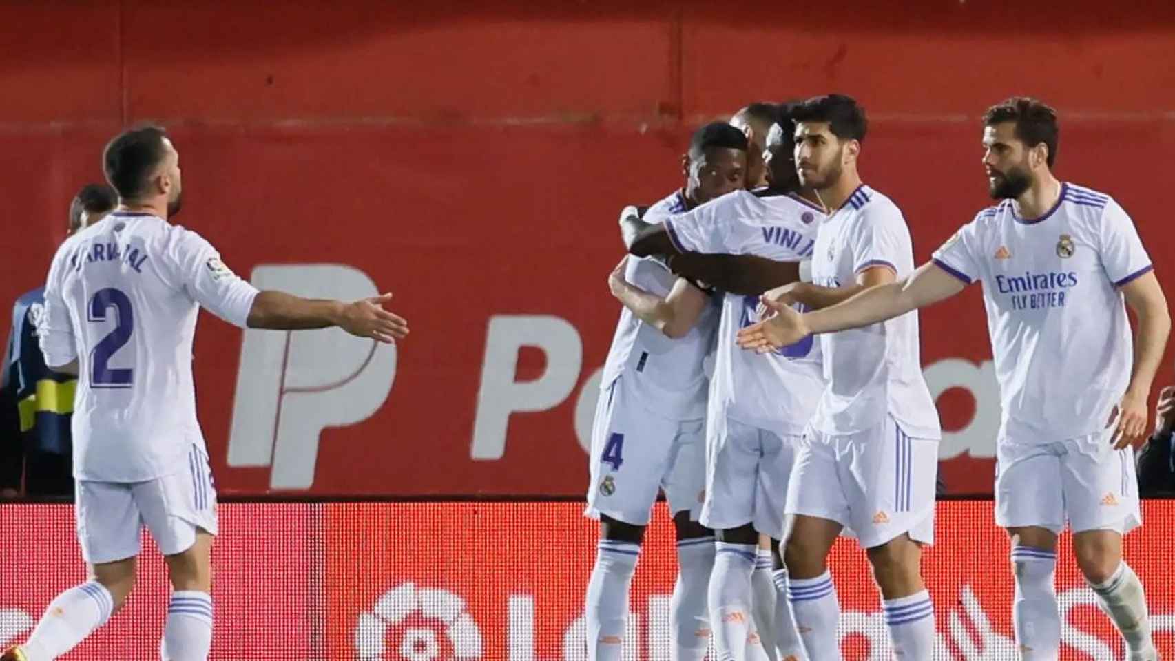 Los jugadores del Real Madrid, celebrando una victoria en la Liga contra el RCD Mallorca / EFE