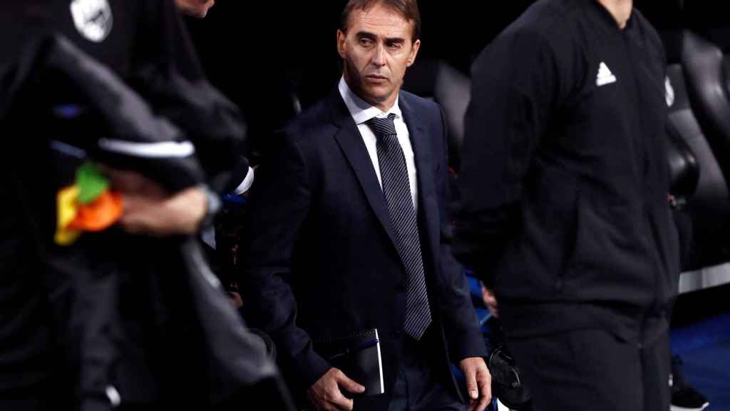 Julen Lopetegui en el banquillo del Bernabéu / EFE