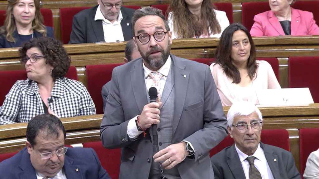 El 'conseller' de Territorio de la Generalitat durante la sesión de control al Govern de este miércoles por la mañana / PARLAMENT