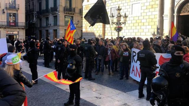 Unos 200 CDR, a simpatizantes de Vox concentrados en Barcelona: Fuera fascistas / EP