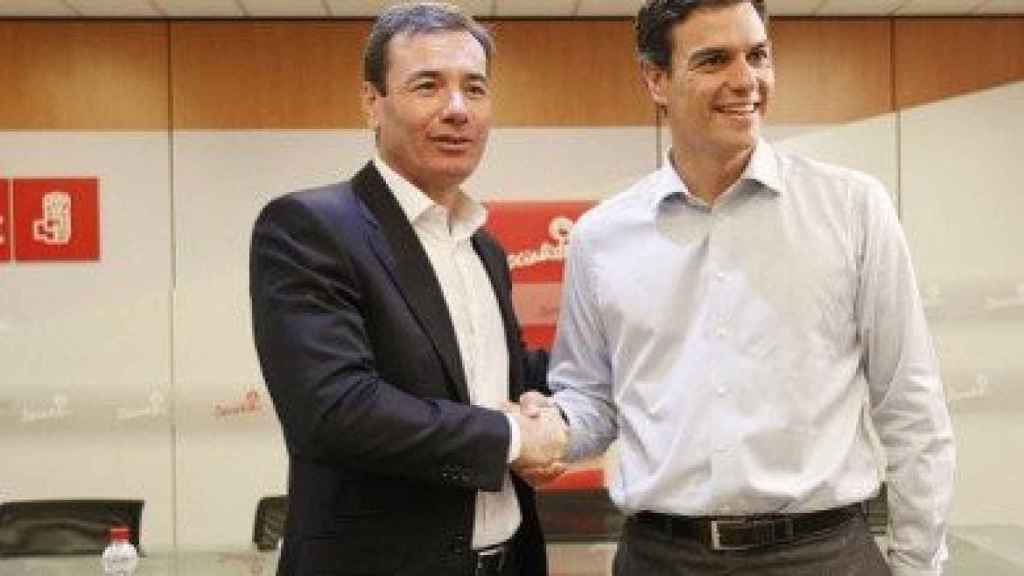 El hasta ahora secretario general del PSM, Tomás Gómez, y el secretario general del PSOE, Pedro Sánchez, en una imagen de archivo.