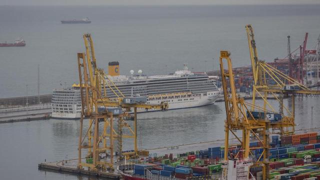 Uno de los cruceros que visitaban Barcelona antes de la pandemia / EP