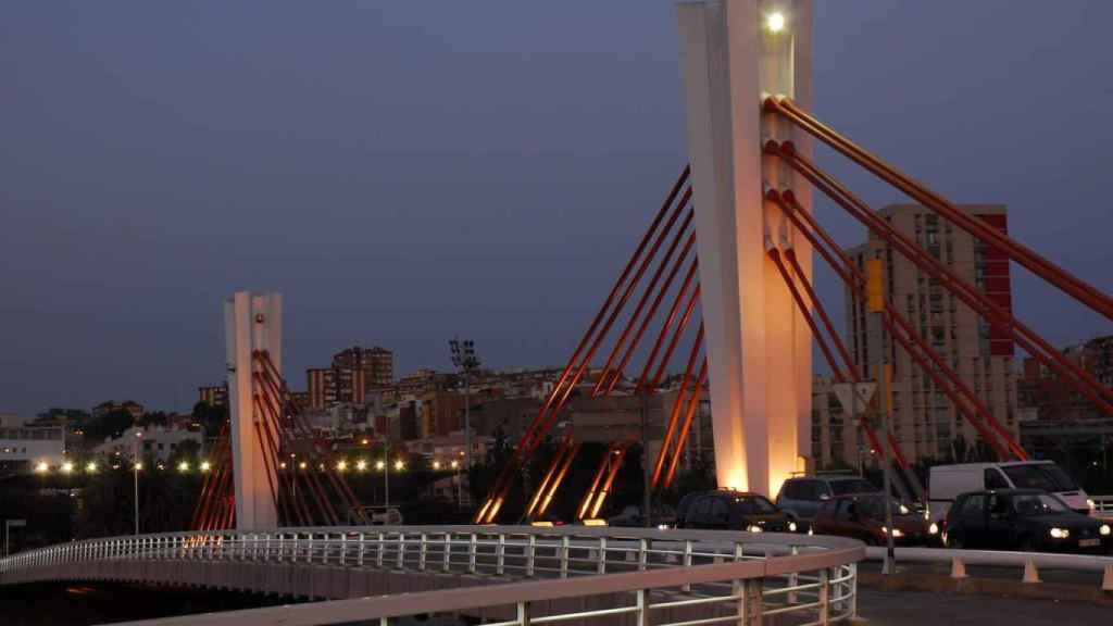 Santa Coloma de Gramenet de noche / AYUNTAMIENTO DE SANTA COLOMA