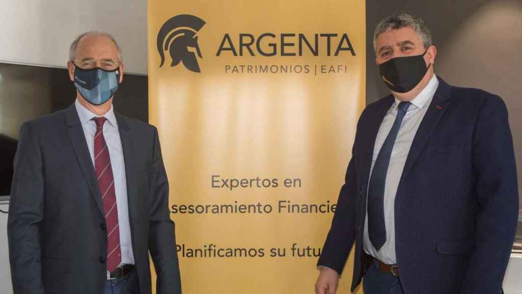 El consejero delegado de Vall Banc, José Luis Dorado (i), y el director de Argenta Patrimonios, Juan Manuel Casanovas (d) / CG