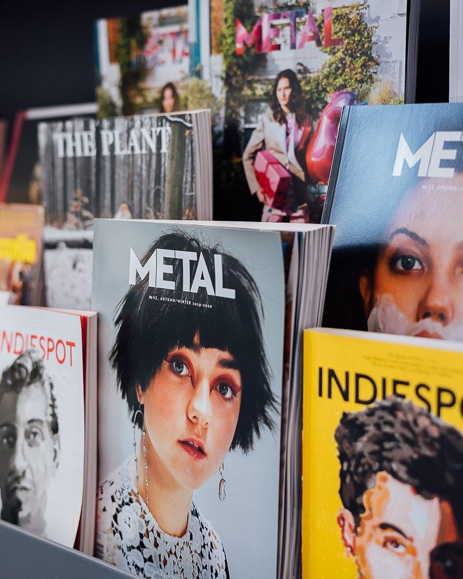Publicaciones que se venden en el quiosco de 'News and coffee' / INSTAGRAM