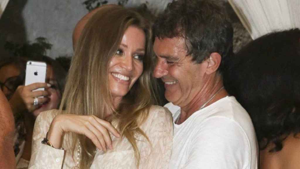 Antonio Banderas baila con Nicole Kimpel al ritmo de 'Despacito'