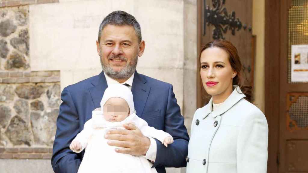 Miky Nadal y Carola Escámez en el bautizo de su hija / EP