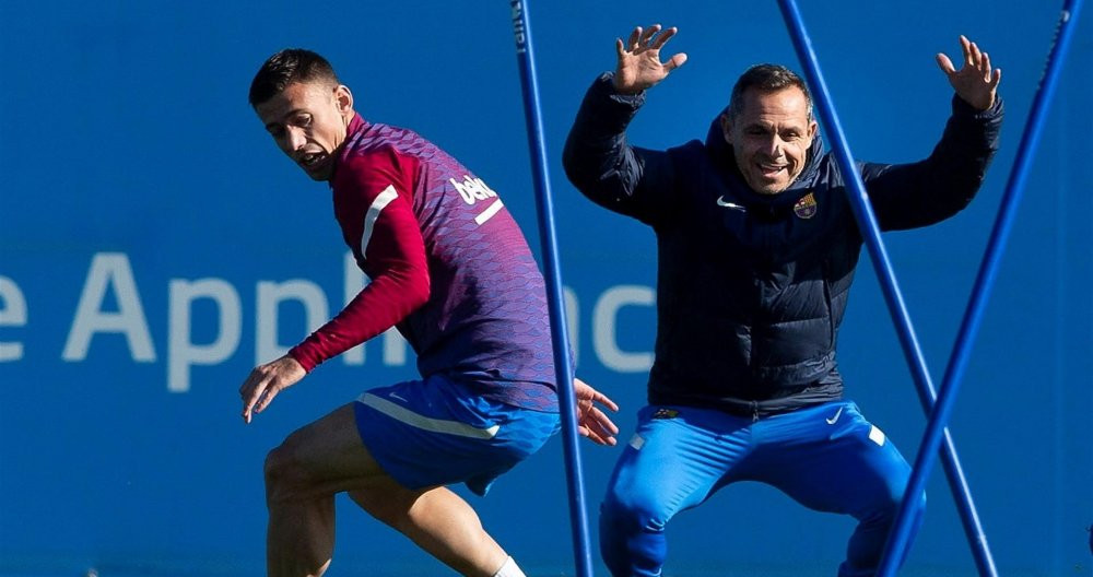 Sergi Barjuan, en el último entrenamiento del Barça antes de enfrentarse al Celta / EFE