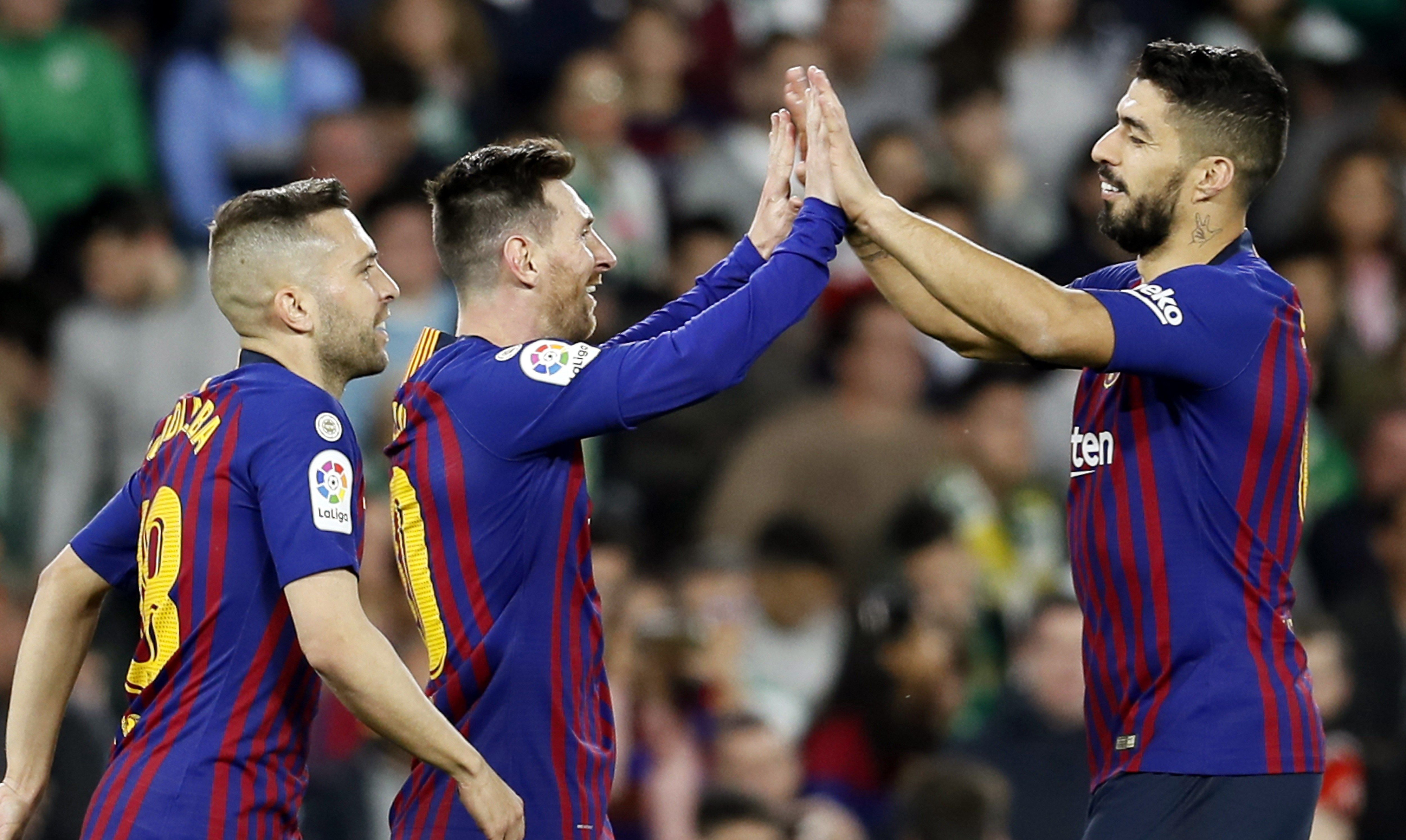 Messi y Luis Suárez destrozan al Betis y dejan la Liga vista para sentencia / EFE