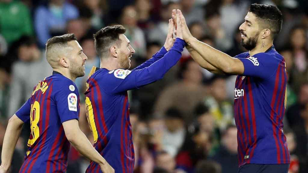 Messi y Luis Suárez destrozan al Betis y dejan la Liga vista para sentencia / EFE