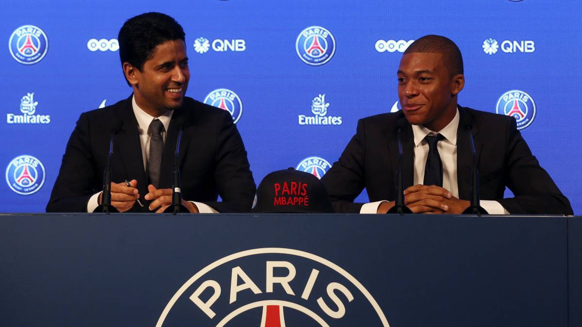 Al-Khelaifi y Mbappé el día de la presentación del francés / EFE