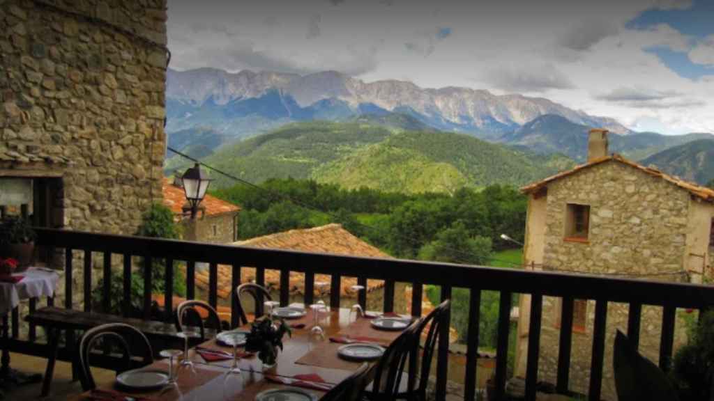 El restaurante Cal Lliuret, llamado al boicot tras la visita de Ada Colau / GOOGLE