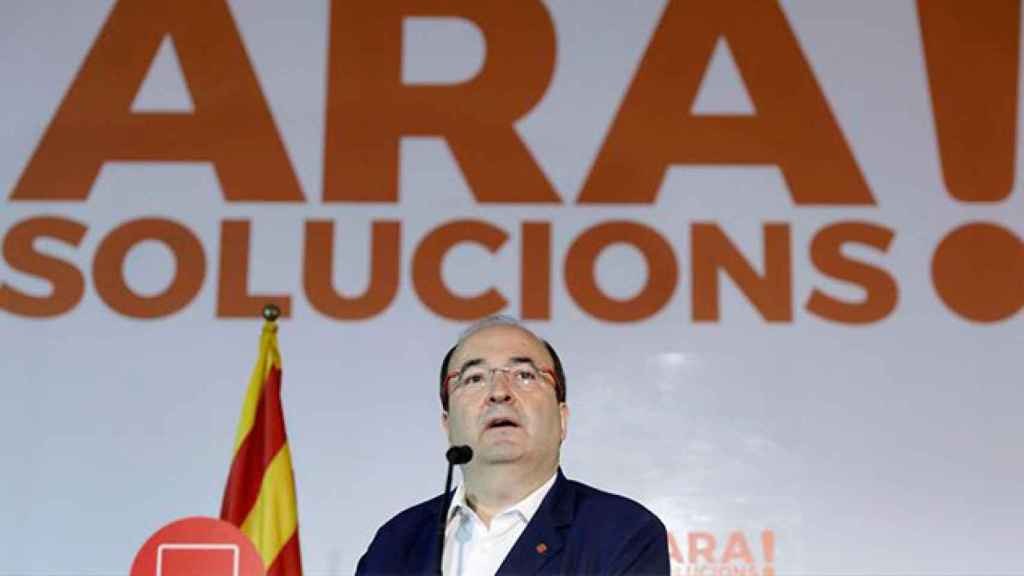 El primer secretario del PSC, Miquel Iceta, durante la inauguración de la jornada de debate sobre los ejes del programa electoral de los socialistas para el 21-D , hoy en la sede del PSC en Barcelona / EFE