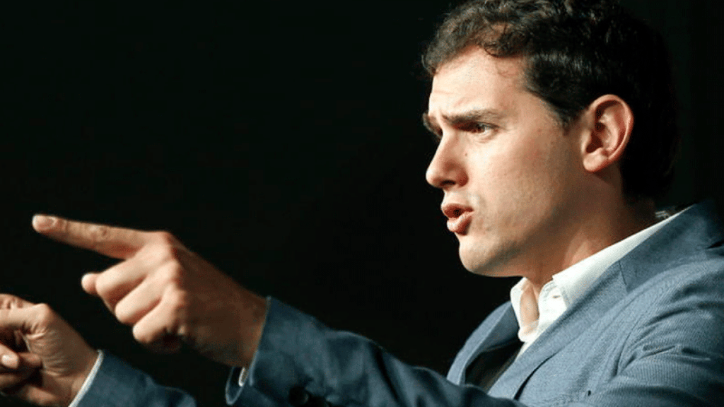 Albert Rivera plantea una solución a la italiana para salir del atasco en que está el país.